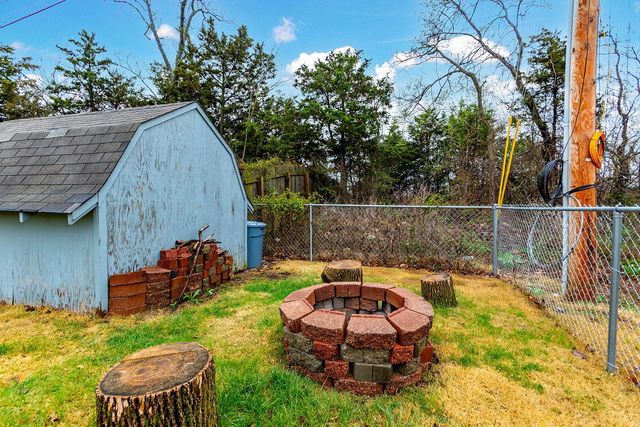 1401 HICKAM DR, Columbia, MO 65202