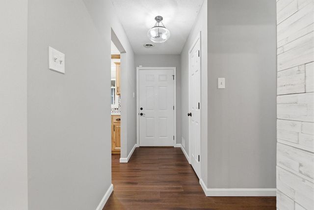 1401 HICKAM DR, Columbia, MO 65202