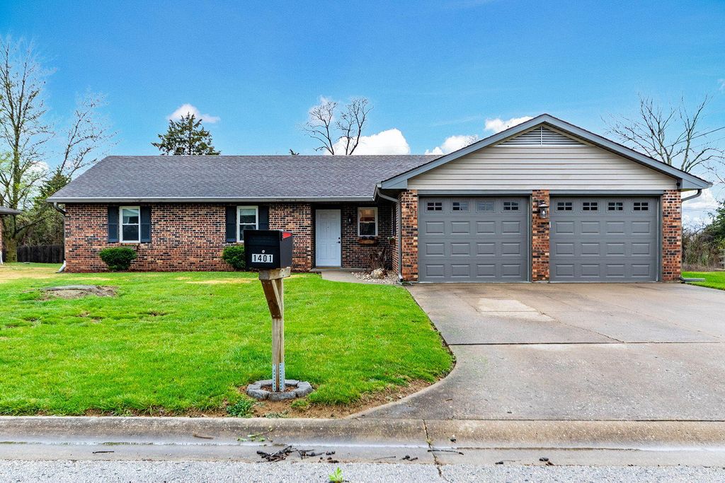 1401 HICKAM DR, Columbia, MO 65202