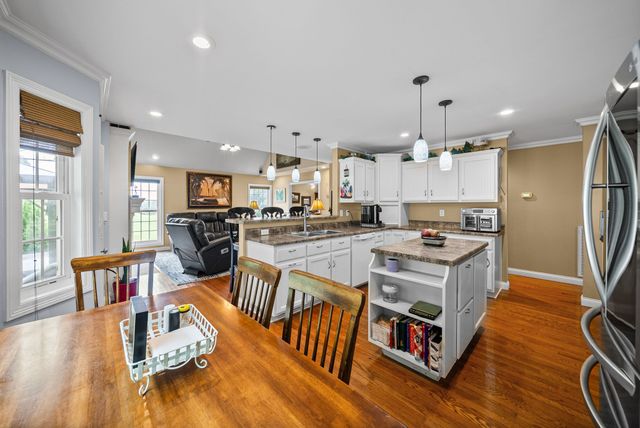 590A Lindsey Hollow Rd, Gallatin, TN 37066
