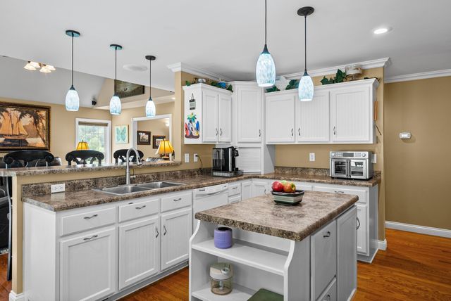 590A Lindsey Hollow Rd, Gallatin, TN 37066