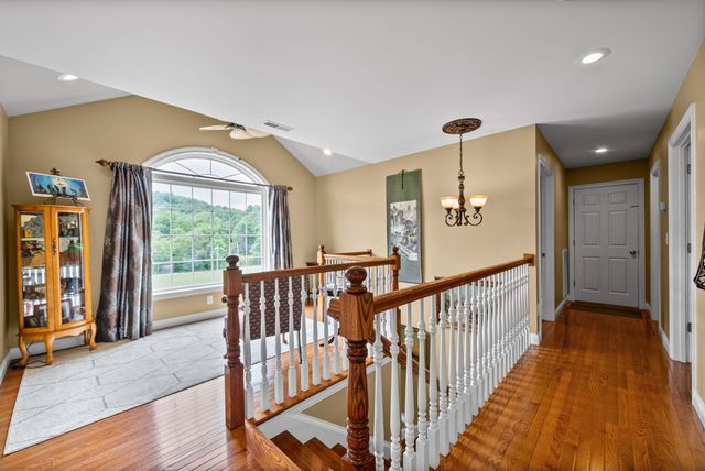 590A Lindsey Hollow Rd, Gallatin, TN 37066