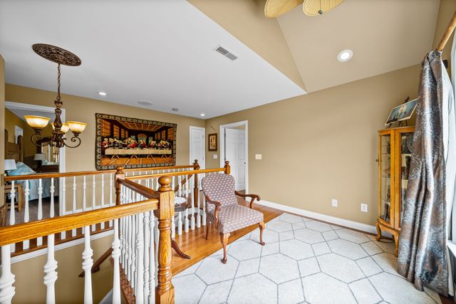 590A Lindsey Hollow Rd, Gallatin, TN 37066