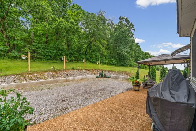 590A Lindsey Hollow Rd, Gallatin, TN 37066