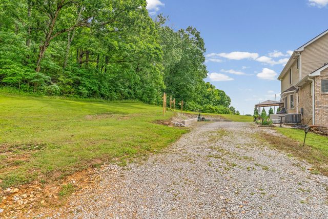 590A Lindsey Hollow Rd, Gallatin, TN 37066