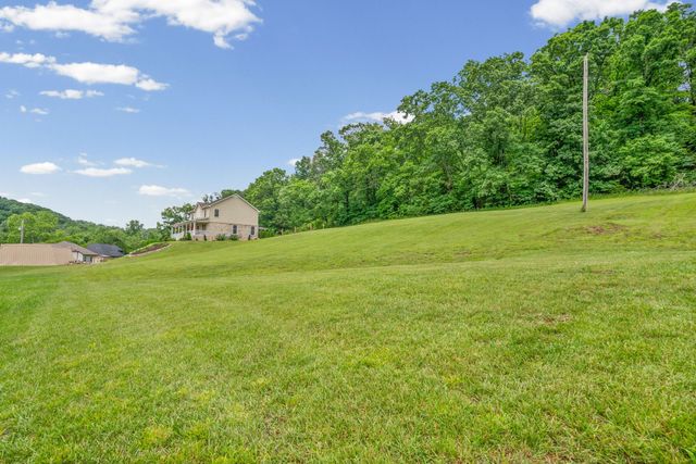 590A Lindsey Hollow Rd, Gallatin, TN 37066