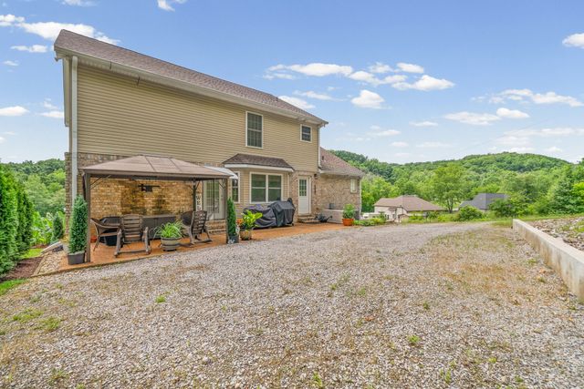 590A Lindsey Hollow Rd, Gallatin, TN 37066