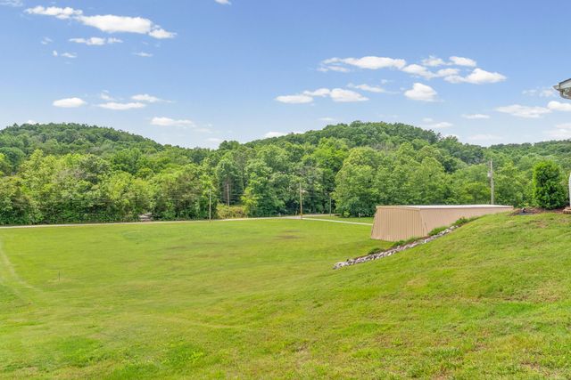 590A Lindsey Hollow Rd, Gallatin, TN 37066