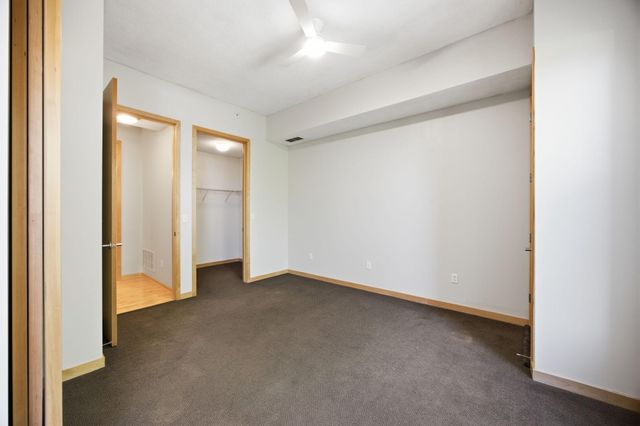 3640 Wooddale Avenue S 305, Saint Louis Park, MN 55416