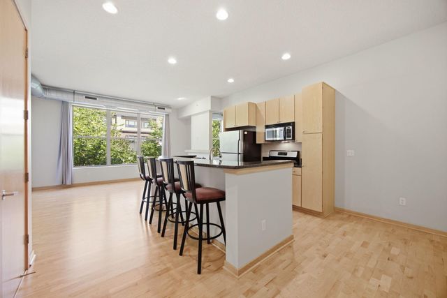 3640 Wooddale Avenue S 305, Saint Louis Park, MN 55416