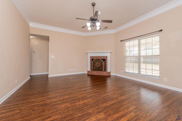 102 Ironwood Dr, Bonaire, GA 31005