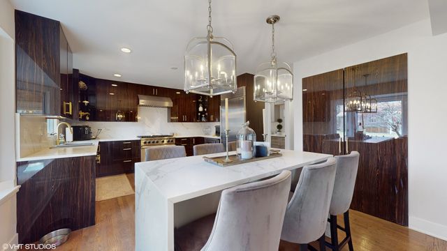 10218 S 87TH Court, Palos Hills, IL 60465