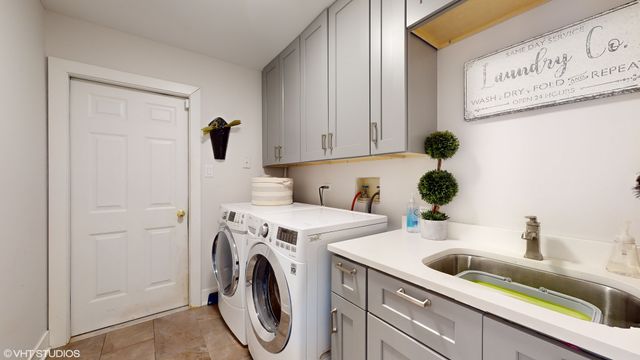 10218 S 87TH Court, Palos Hills, IL 60465