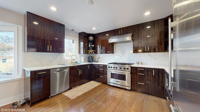 10218 S 87TH Court, Palos Hills, IL 60465