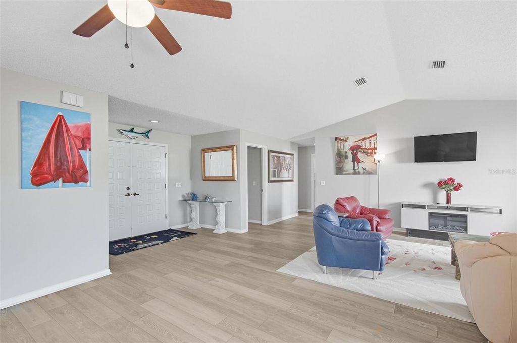 Image 11 of property listing at 53 COCHISE COURT, Palm Coast, FL 32137