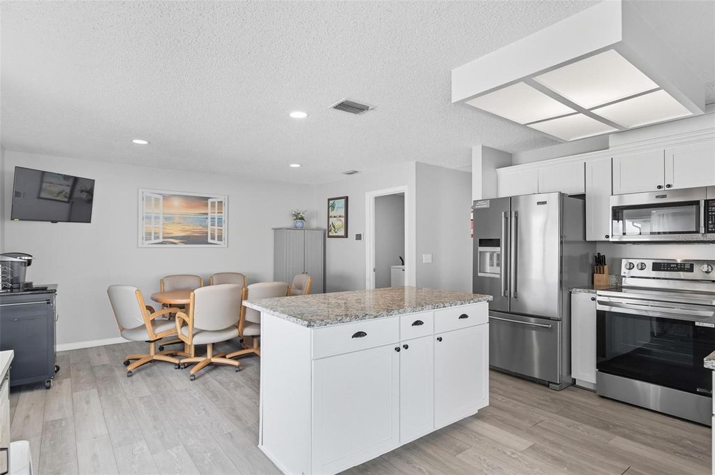 Image 20 of property listing at 53 COCHISE COURT, Palm Coast, FL 32137