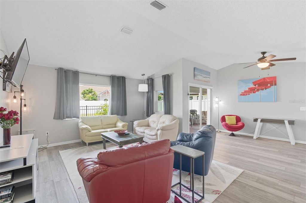 Image 8 of property listing at 53 COCHISE COURT, Palm Coast, FL 32137