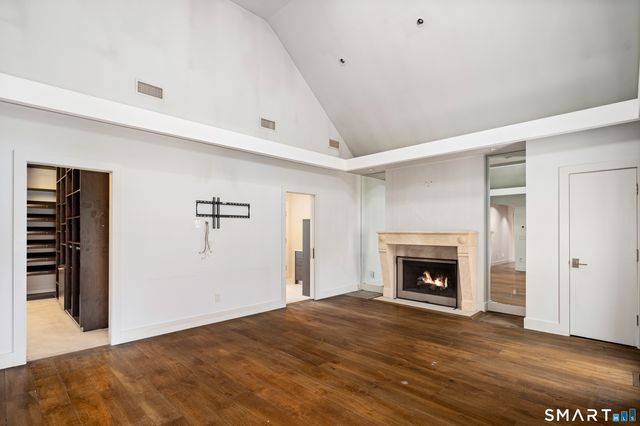 88 Bentwood Drive, Stamford, CT 06903