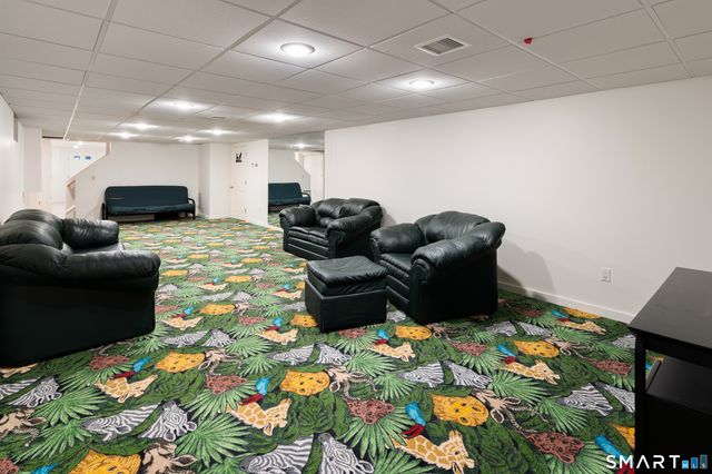 88 Bentwood Drive, Stamford, CT 06903