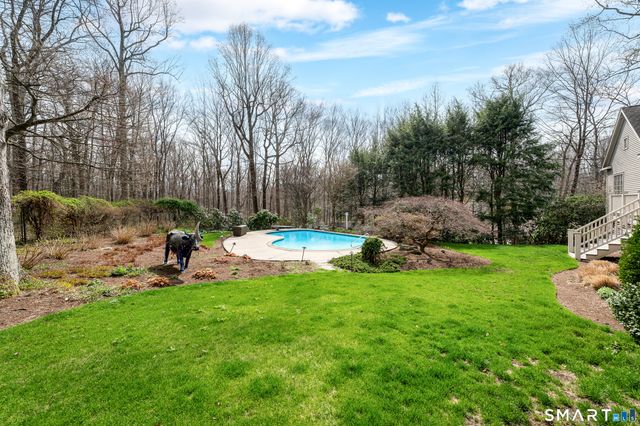 88 Bentwood Drive, Stamford, CT 06903