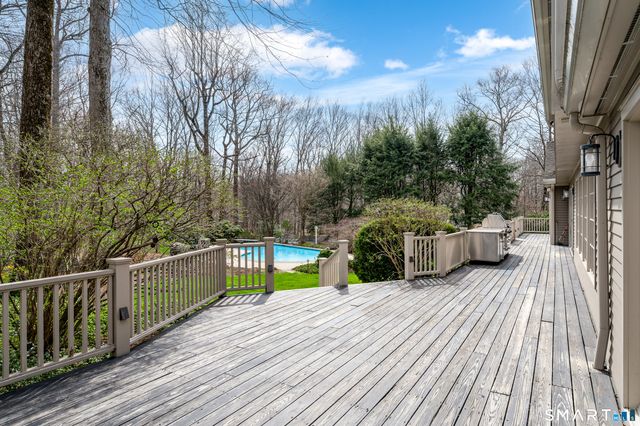 88 Bentwood Drive, Stamford, CT 06903