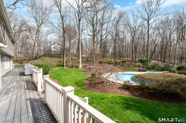 88 Bentwood Drive, Stamford, CT 06903