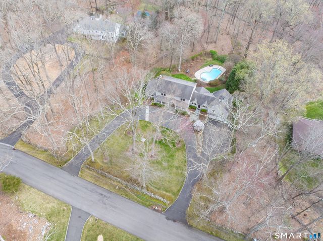 88 Bentwood Drive, Stamford, CT 06903