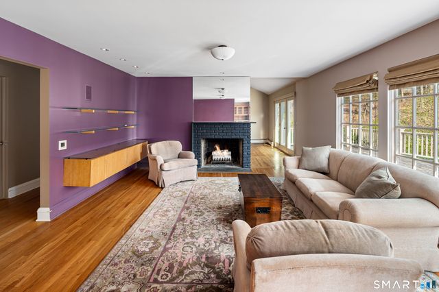 88 Bentwood Drive, Stamford, CT 06903