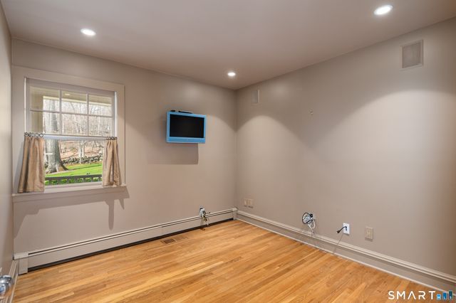 88 Bentwood Drive, Stamford, CT 06903