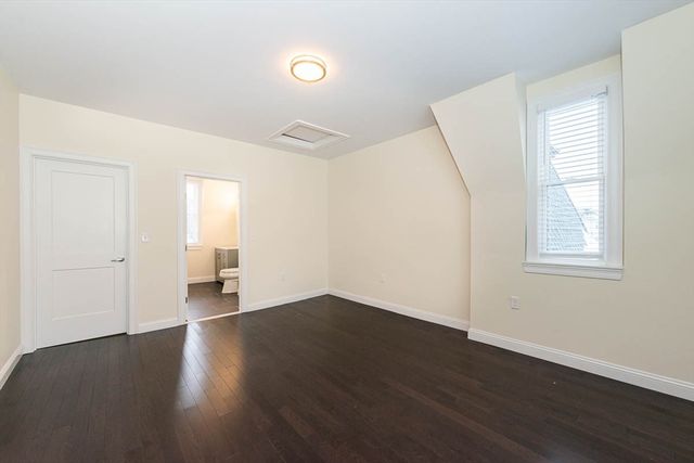 10 Marion St. 1, Medford, MA 02155