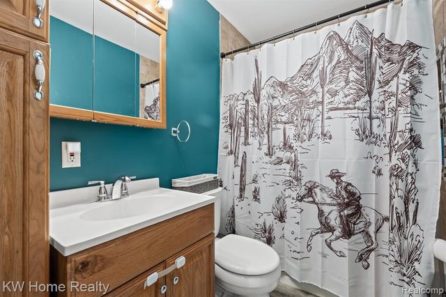 8535 Andersonville Road, Clarkston, MI 48346