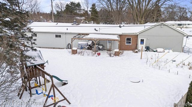8535 Andersonville Road, Clarkston, MI 48346
