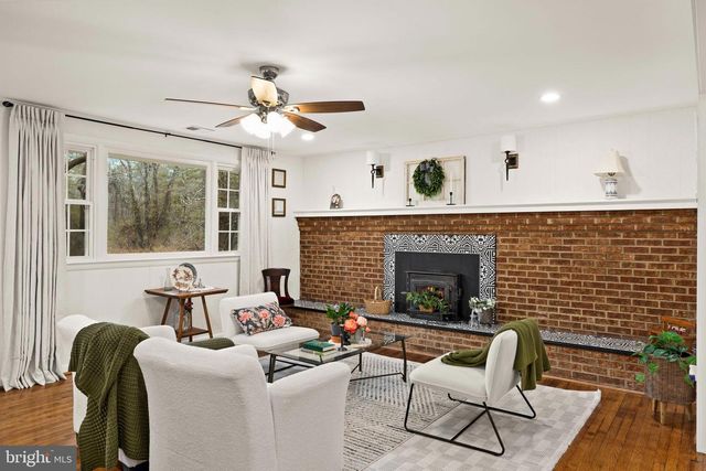 10789 BRENT TOWN RD, Catlett, VA 20119