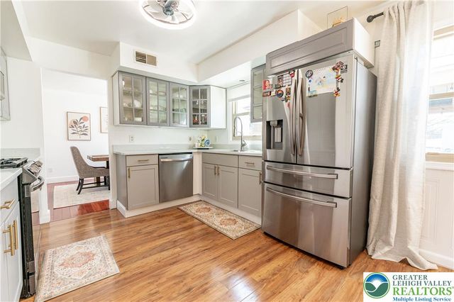2950 Santee Drive, Bethlehem City, PA 18017