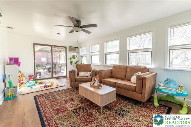 2950 Santee Drive, Bethlehem City, PA 18017