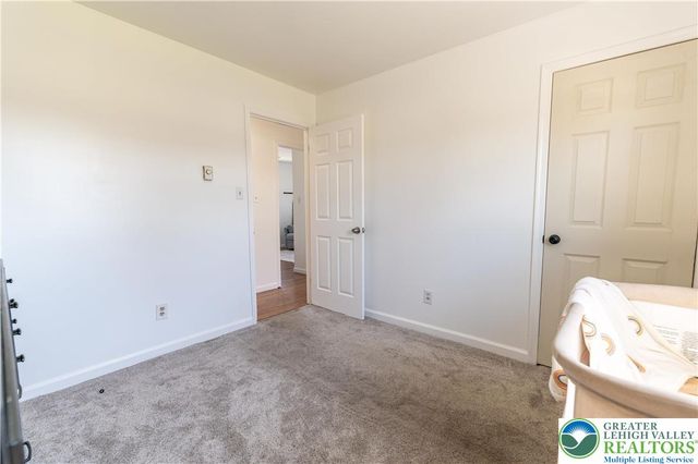 2950 Santee Drive, Bethlehem City, PA 18017