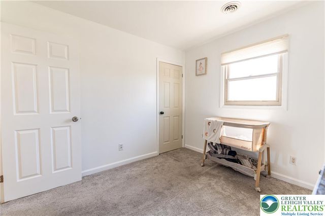 2950 Santee Drive, Bethlehem City, PA 18017