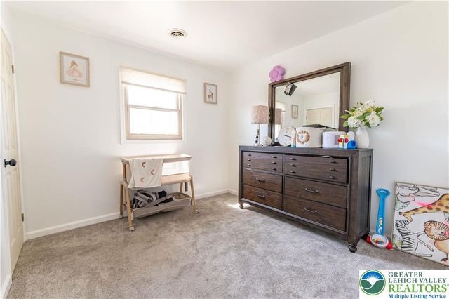 2950 Santee Drive, Bethlehem City, PA 18017