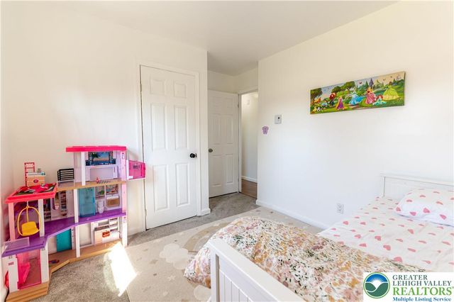 2950 Santee Drive, Bethlehem City, PA 18017