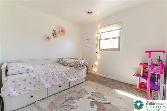2950 Santee Drive, Bethlehem City, PA 18017