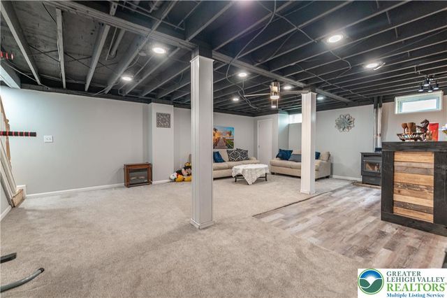 2950 Santee Drive, Bethlehem City, PA 18017