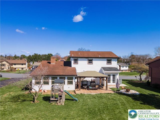 2950 Santee Drive, Bethlehem City, PA 18017