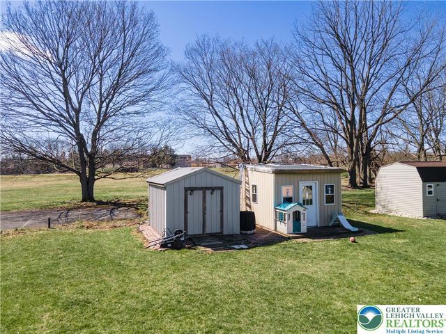 2950 Santee Drive, Bethlehem City, PA 18017