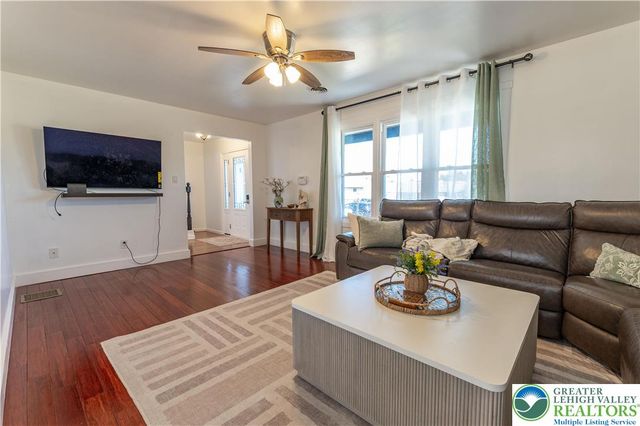 2950 Santee Drive, Bethlehem City, PA 18017