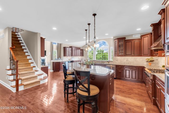 4 Ridgeview Way, Allentown, NJ 08501