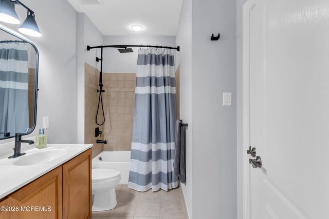 4 Ridgeview Way, Allentown, NJ 08501