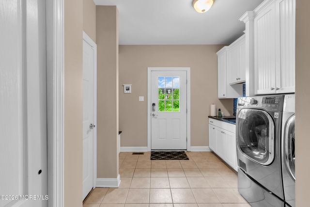 4 Ridgeview Way, Allentown, NJ 08501