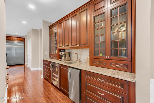 4 Ridgeview Way, Allentown, NJ 08501