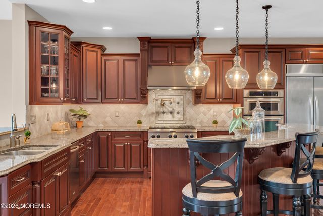 4 Ridgeview Way, Allentown, NJ 08501