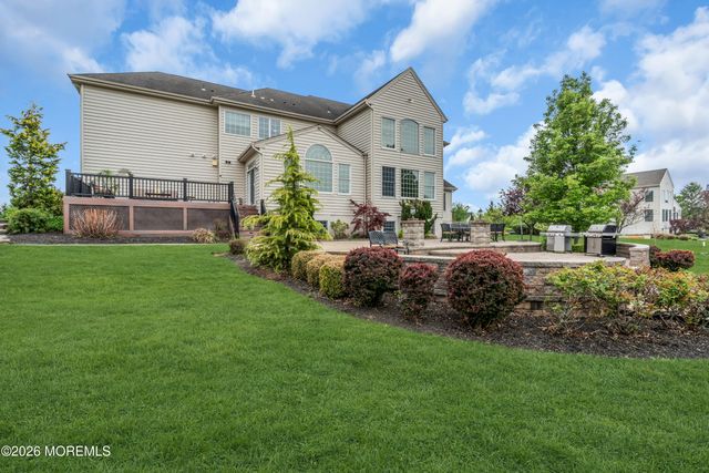 4 Ridgeview Way, Allentown, NJ 08501
